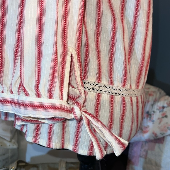 LC Lauren Conrad Size M Cold Shoulder Boho Top - Picture 6 of 13